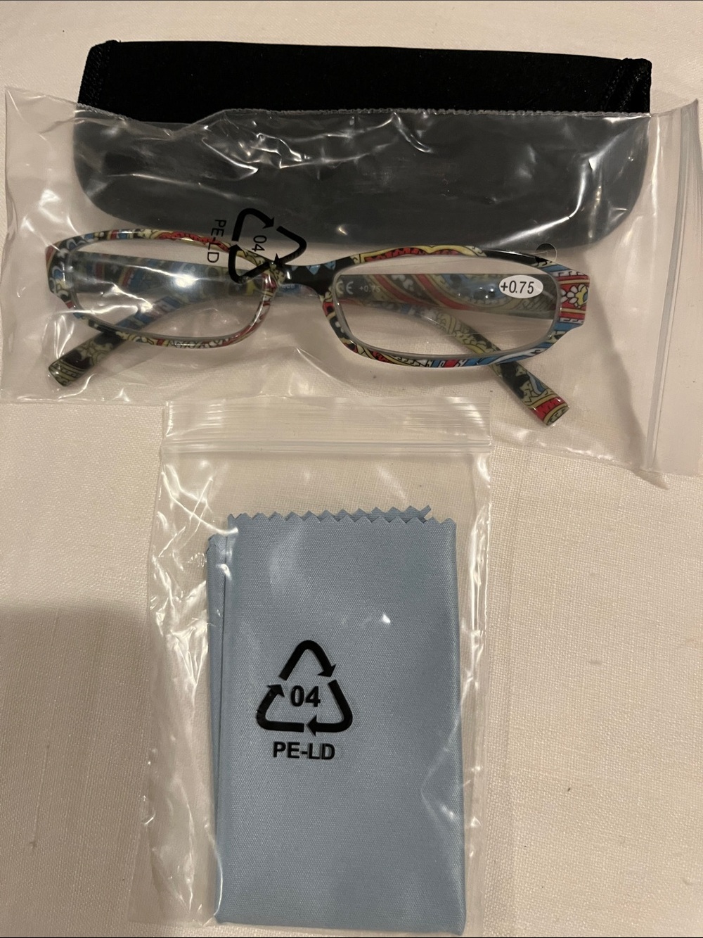 Set of Four Multicolor Reading Glasses with Four Black Cases & Cleaning Cloth - Picture 6 of 8